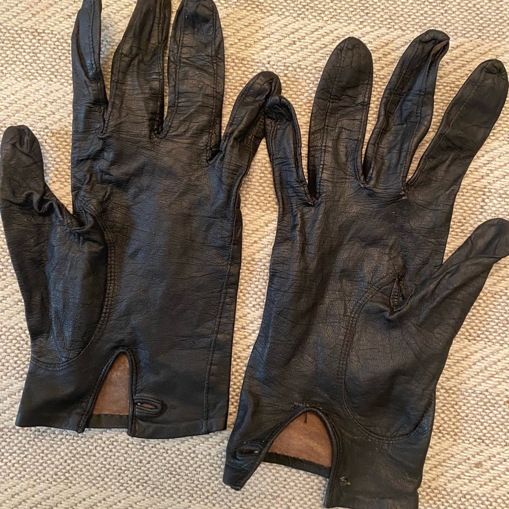Vintage Women’s Genuine Leather Unlined Kidskin gloves